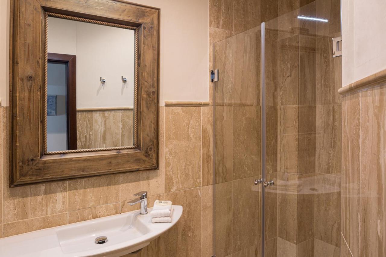 סביליה Puerta Catedral Apartments מראה חיצוני תמונה
