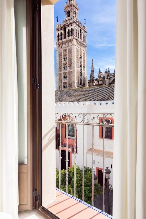 סביליה Puerta Catedral Apartments מראה חיצוני תמונה
