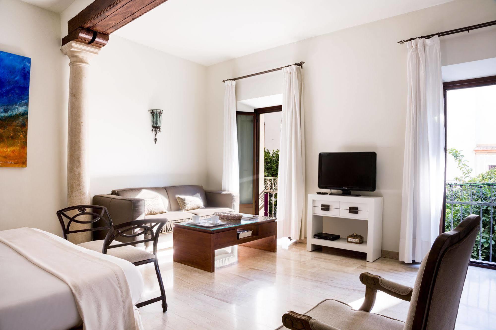 סביליה Puerta Catedral Apartments מראה חיצוני תמונה