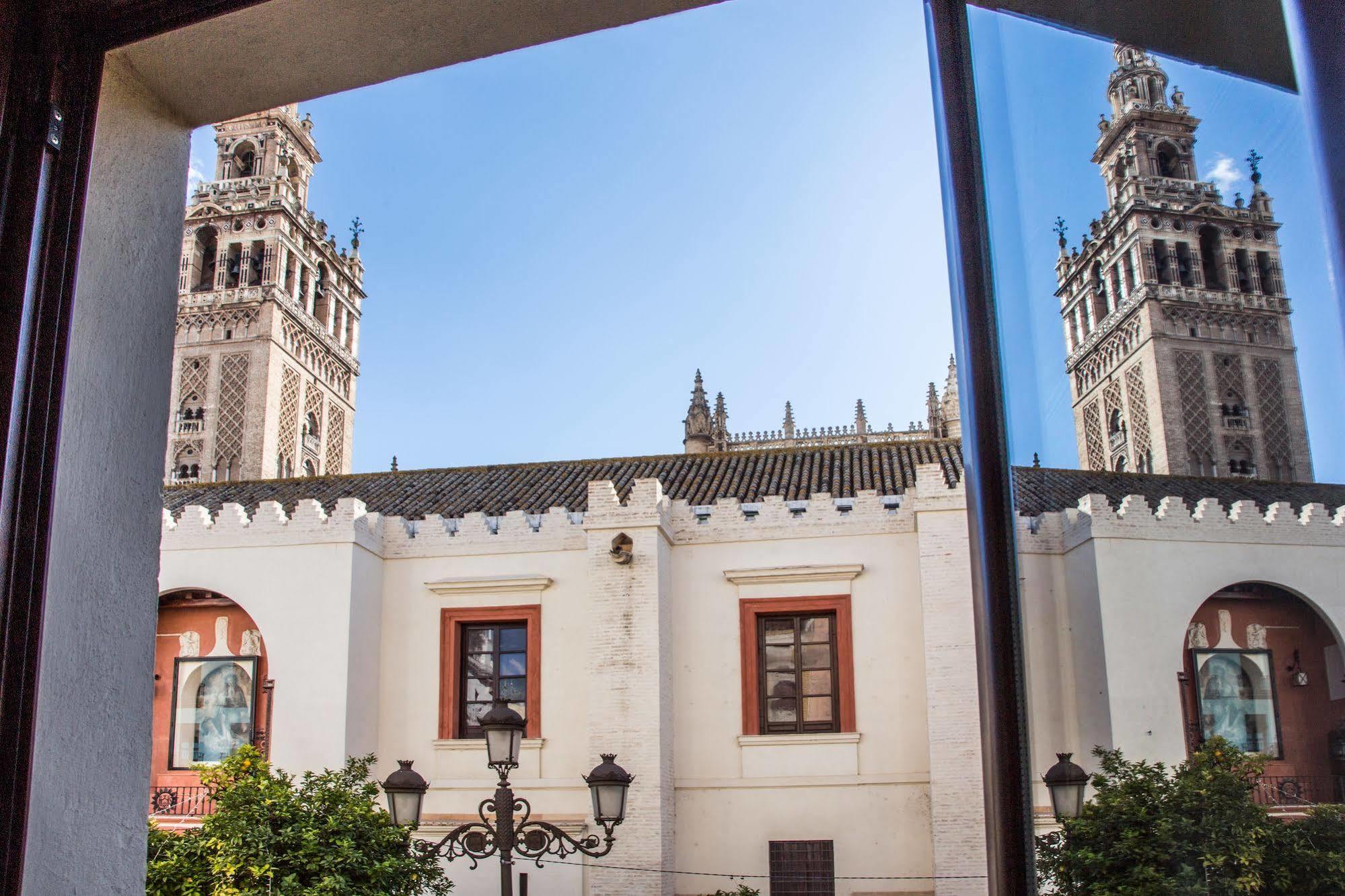 סביליה Puerta Catedral Apartments מראה חיצוני תמונה